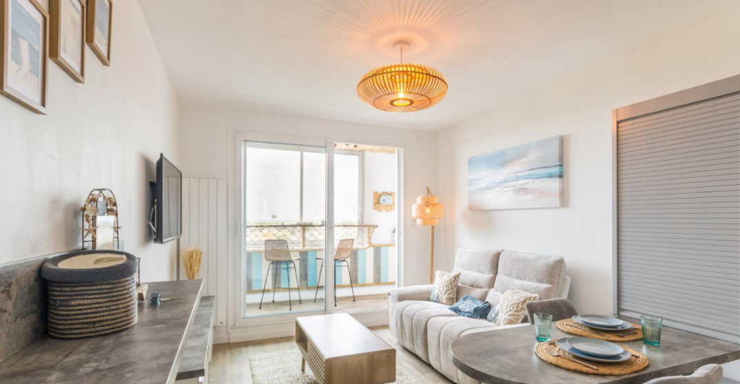 Salon lumineux appartement à Courseulles-sur-Mer Le Cocon de Jade